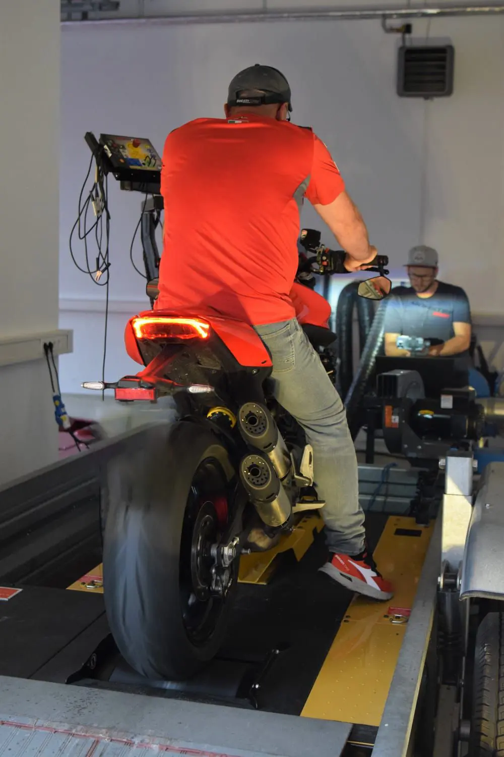 Ducati auf dem Dynojet-Leistungsprüfstand
