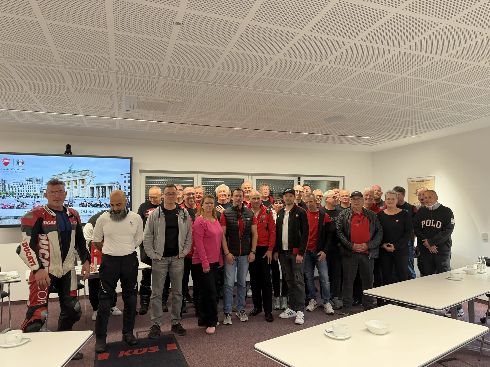 Mitglieder bei der Mitgliederversammlung 2026