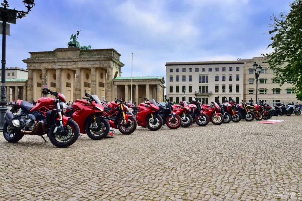 We Ride As One am Brandenburger Tor – Foto 6